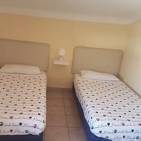 Yaholidays Gæstehus