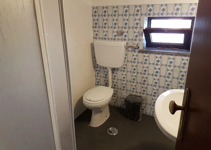 招待所 Yaholidays