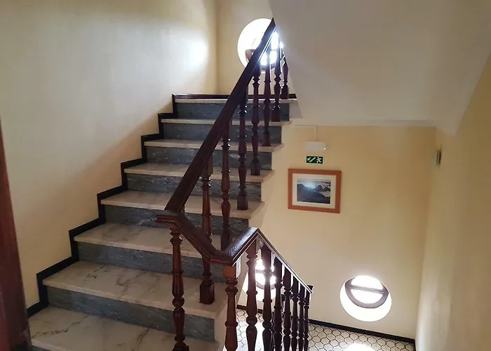 招待所 Yaholidays