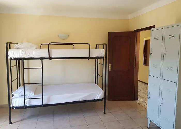 招待所 Yaholidays *