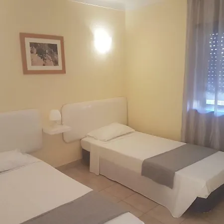 Yaholidays Портіман